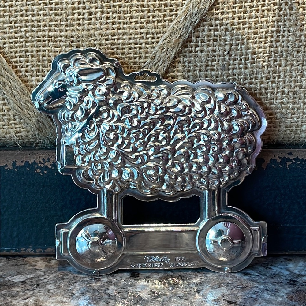 Williamsburg, Kirk Stieff lamb ornament